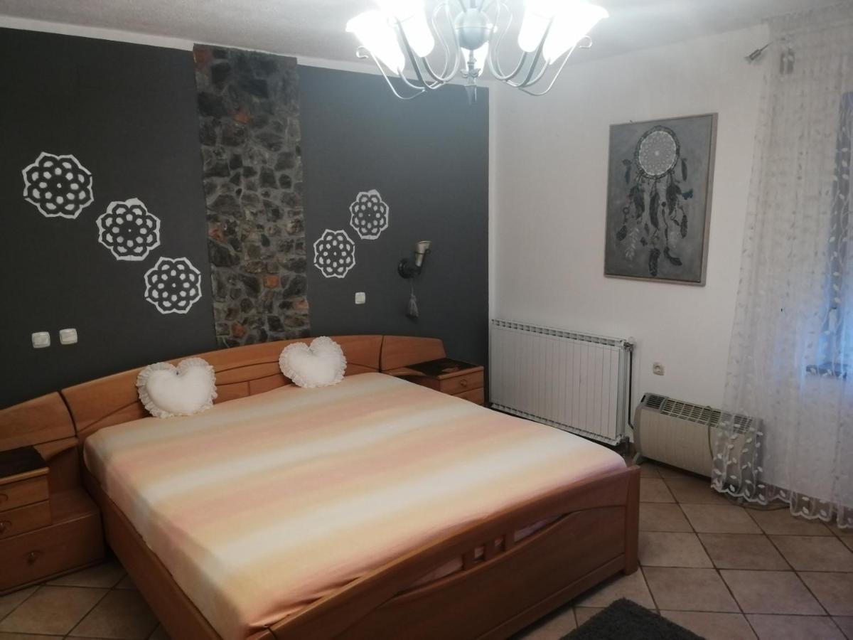 Apartmaji Renc Rence Extérieur photo